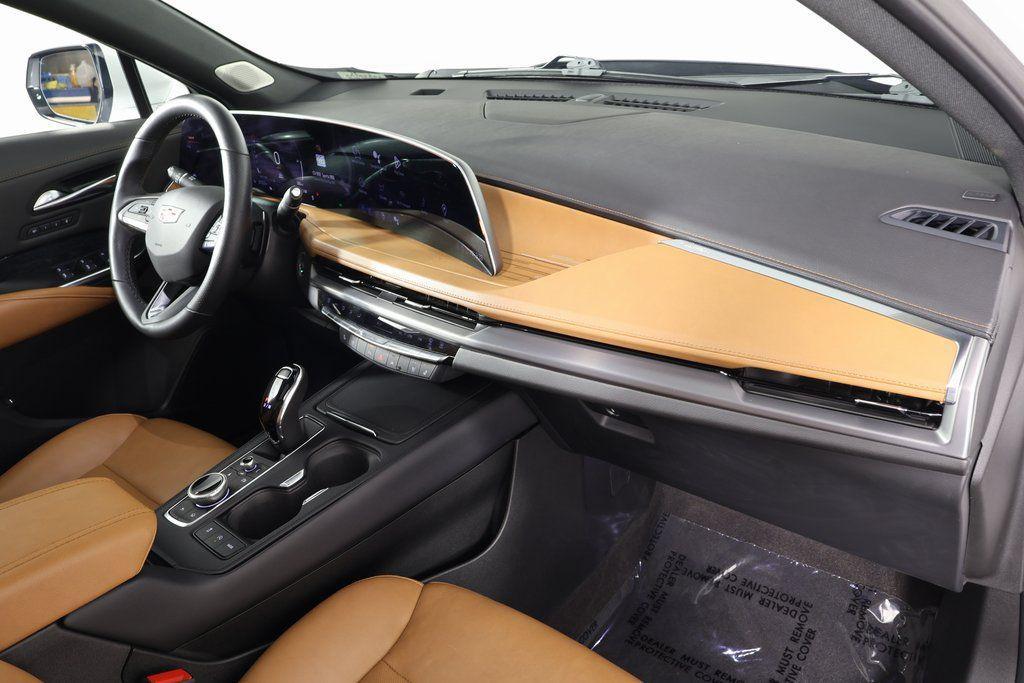 used 2024 Cadillac XT4 car, priced at $35,955