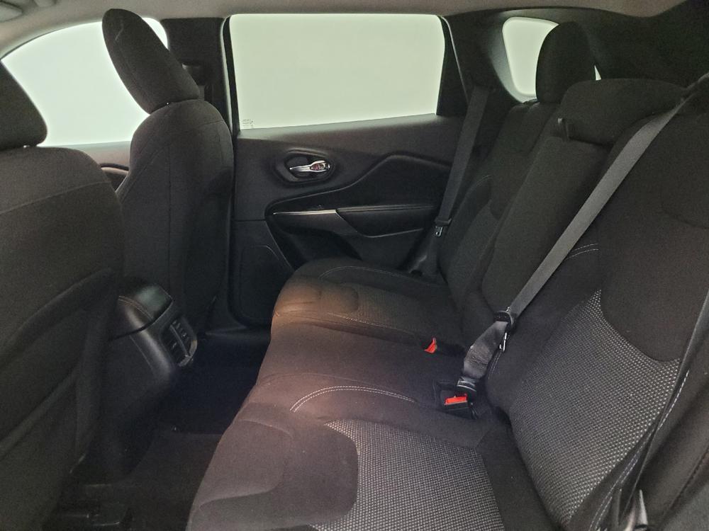 used 2020 Jeep Cherokee car, priced at $17,395