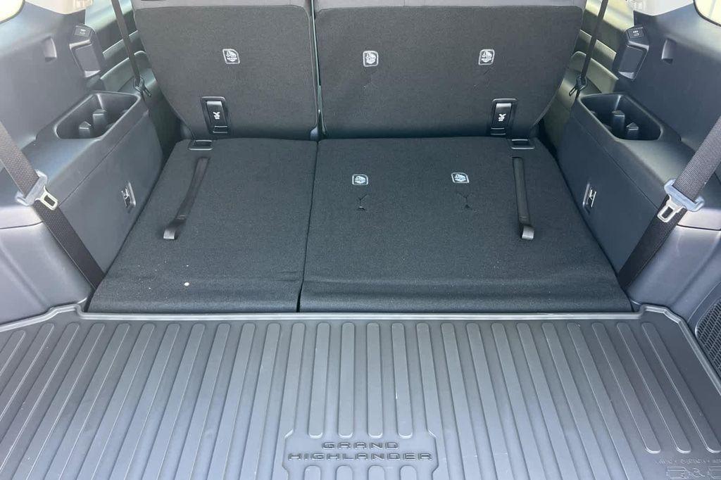 new 2026 Toyota Highlander car, priced at $45,473