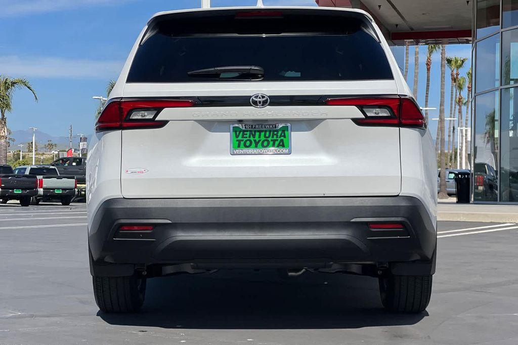 new 2026 Toyota Highlander car, priced at $45,473