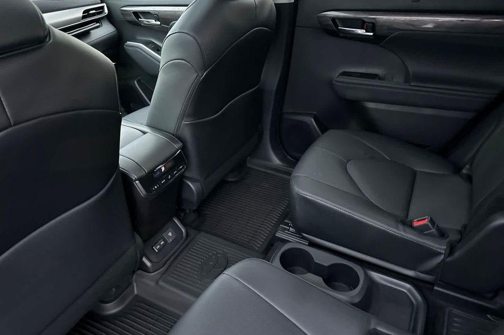 new 2026 Toyota Highlander car, priced at $54,960