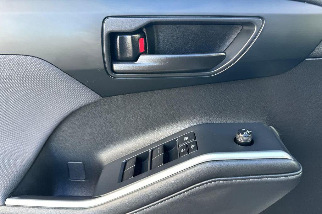 used 2023 Toyota Highlander car, priced at $34,977