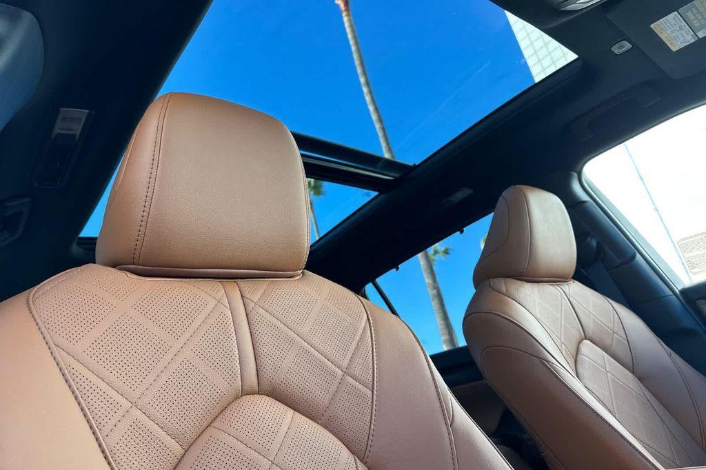 new 2026 Toyota Highlander Hybrid car, priced at $57,912