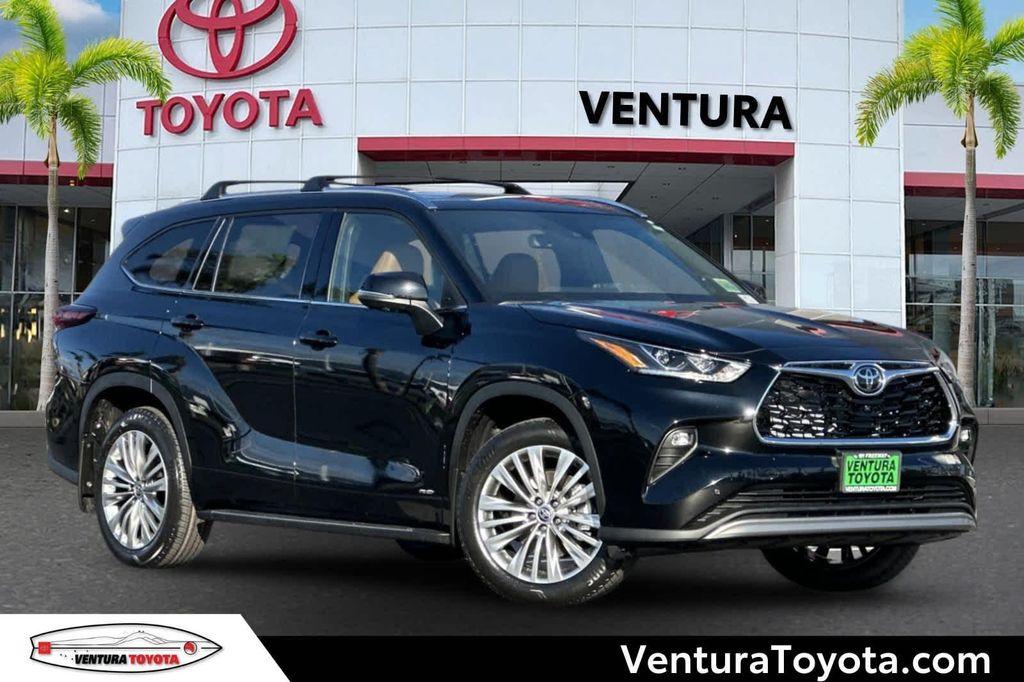 new 2026 Toyota Highlander Hybrid car, priced at $57,912