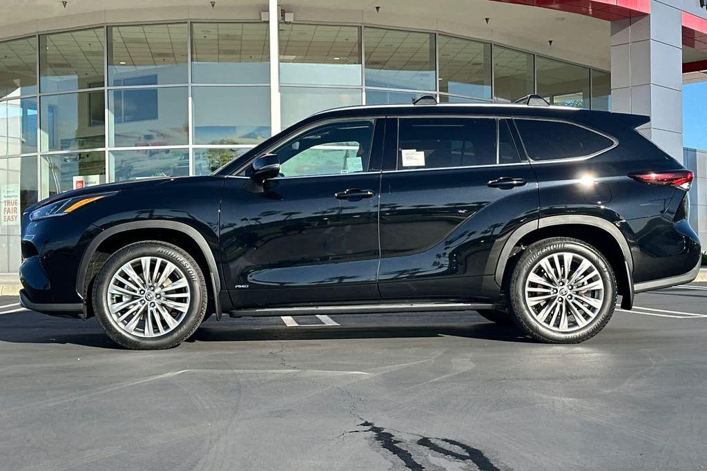 new 2026 Toyota Highlander Hybrid car, priced at $57,912