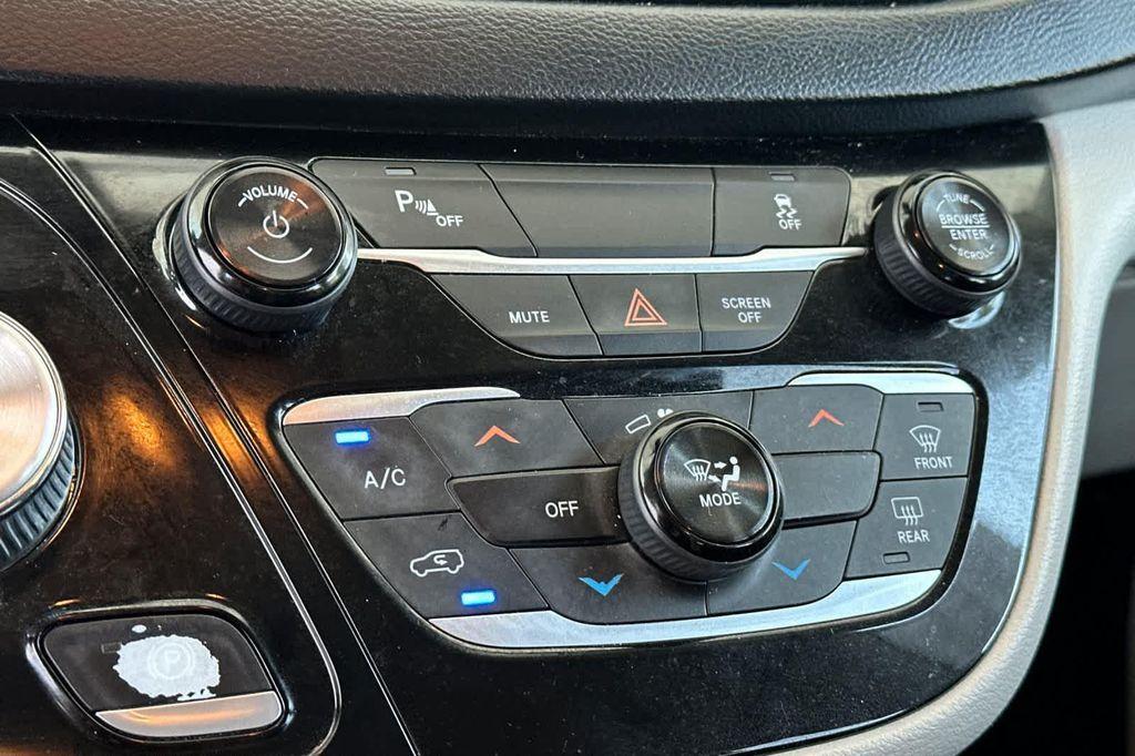 used 2018 Chrysler Pacifica car, priced at $11,988