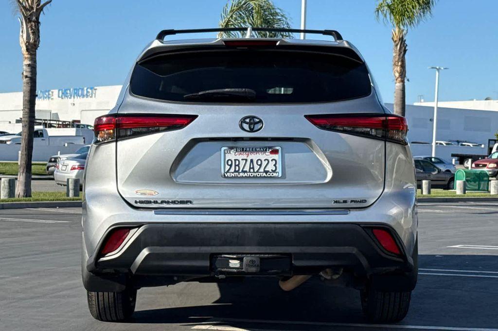 used 2022 Toyota Highlander car, priced at $27,888