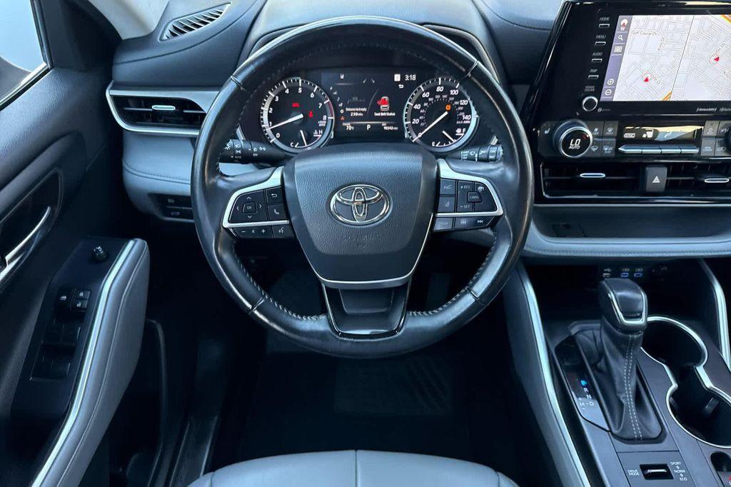 used 2022 Toyota Highlander car, priced at $27,888