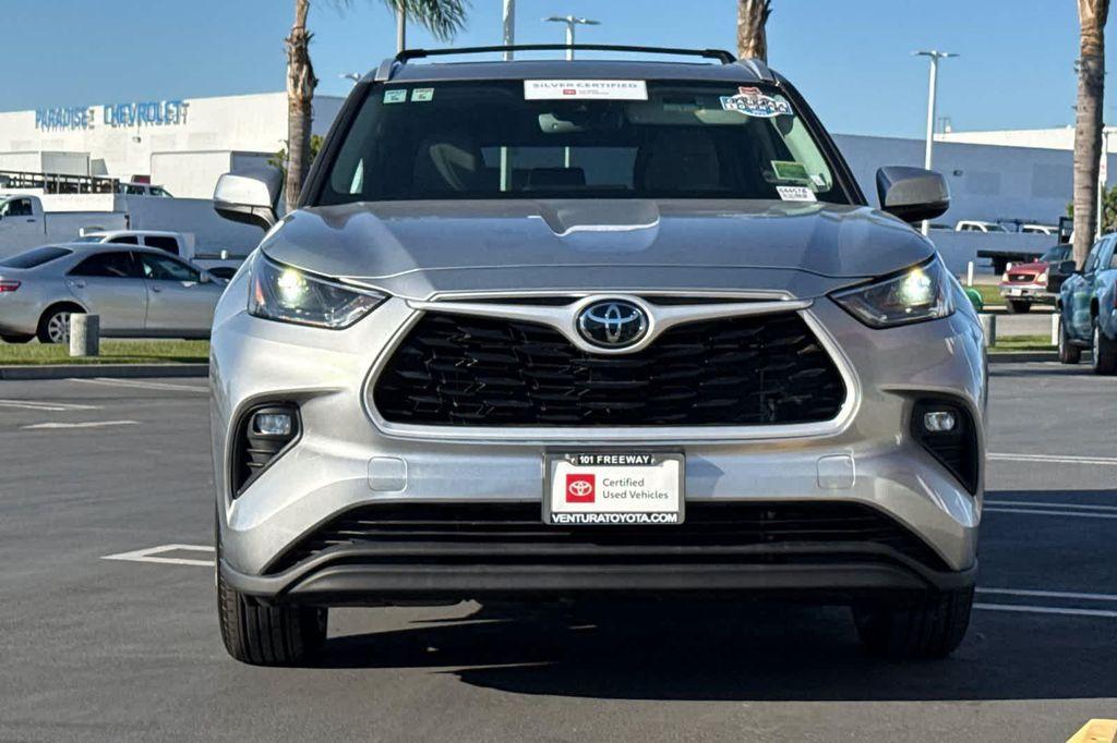 used 2022 Toyota Highlander car, priced at $27,888