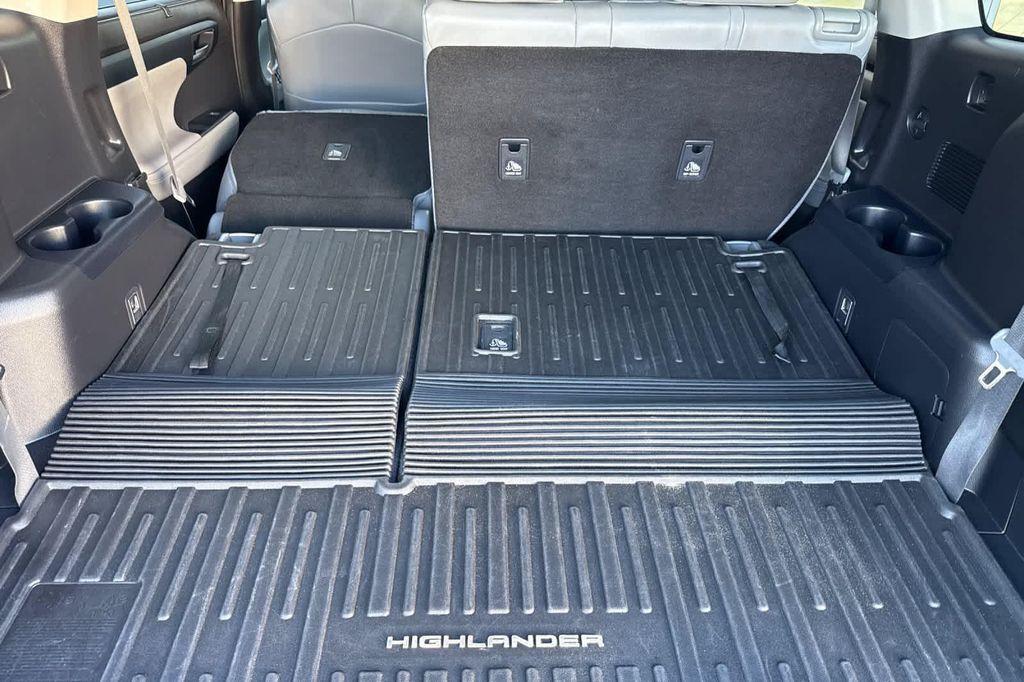 used 2022 Toyota Highlander car, priced at $27,888