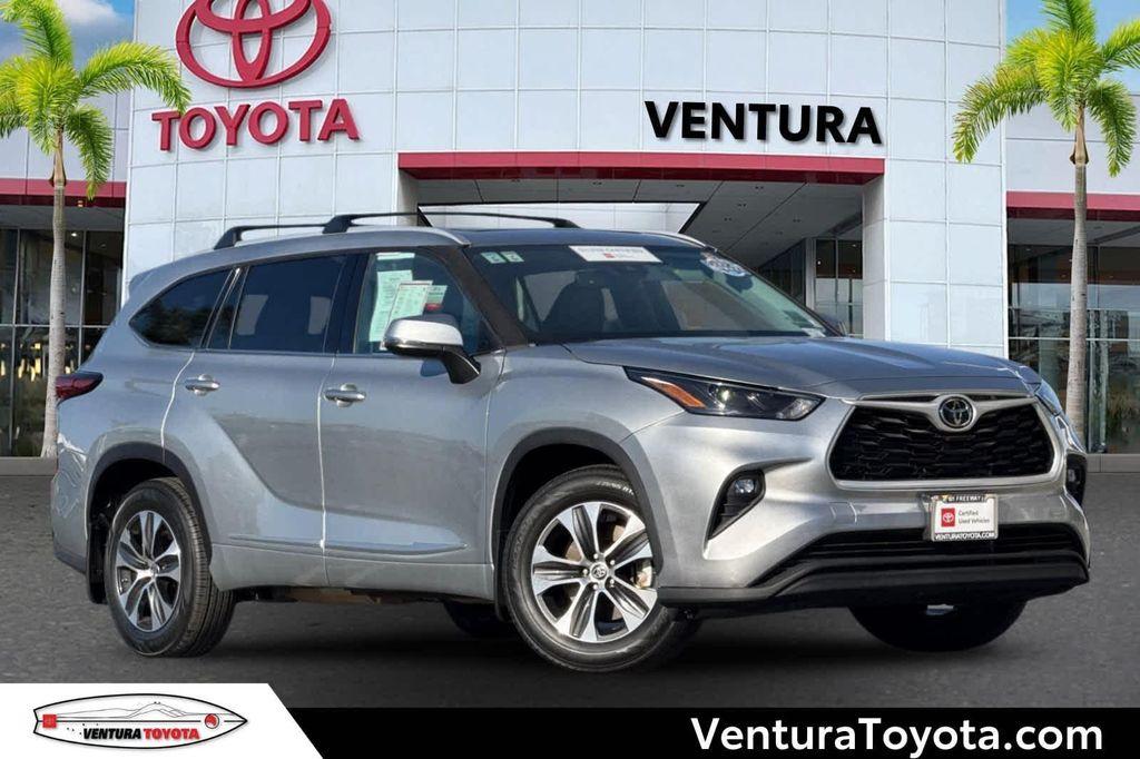 used 2022 Toyota Highlander car, priced at $28,988