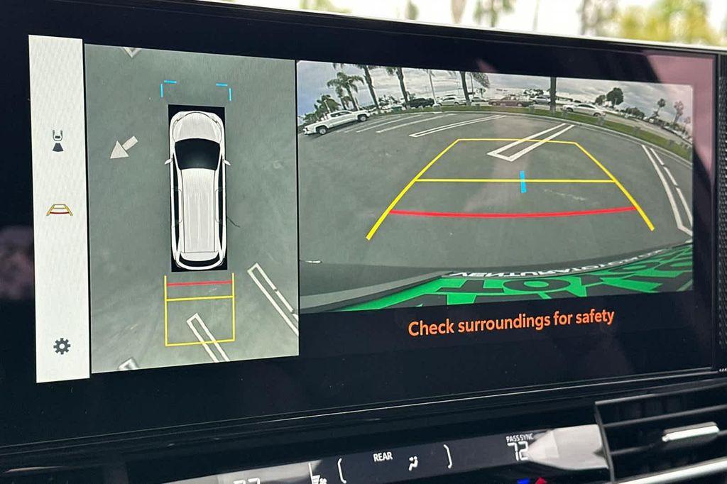 new 2026 Toyota Sienna car, priced at $60,889