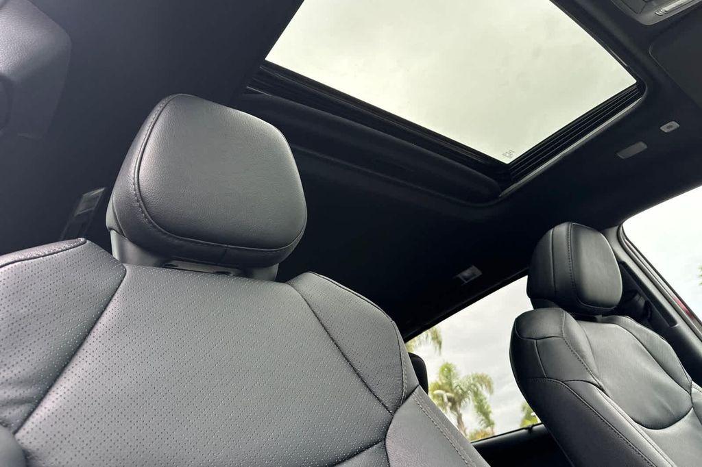 new 2026 Toyota Sienna car, priced at $60,889