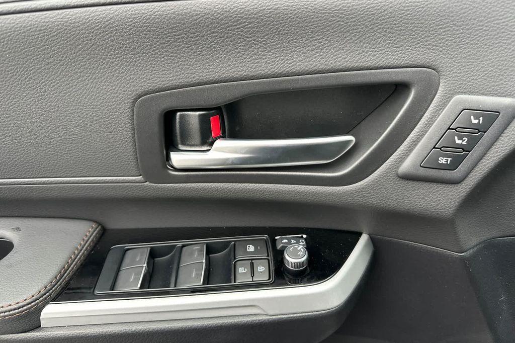 new 2026 Toyota Sienna car, priced at $60,889