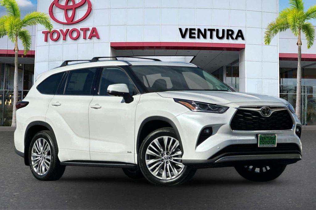 new 2026 Toyota Highlander Hybrid car, priced at $58,282