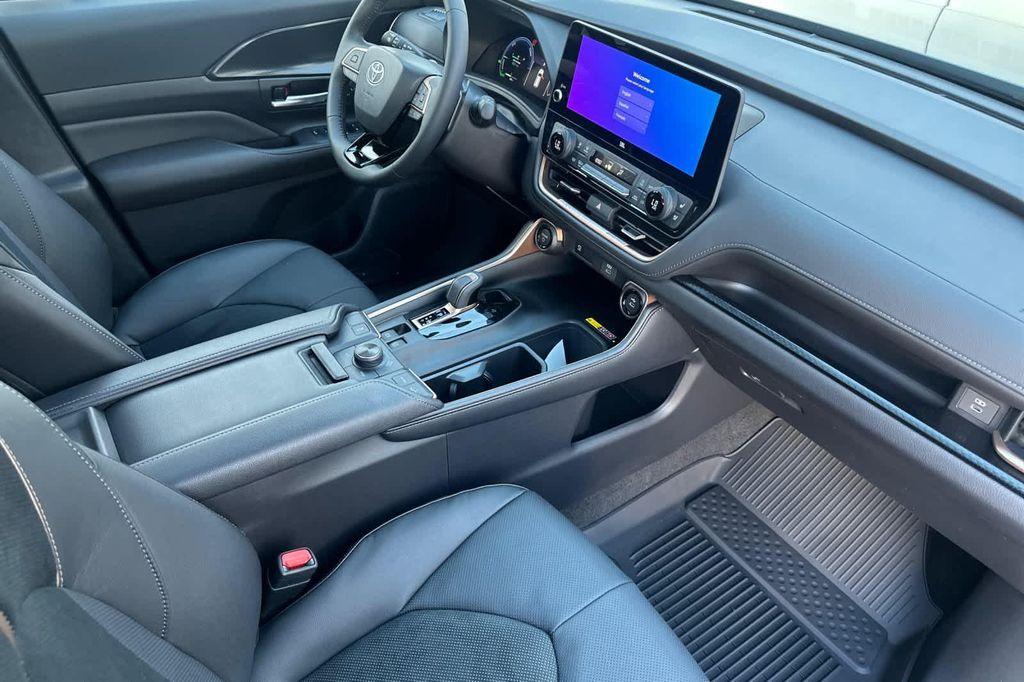 new 2026 Toyota Grand Highlander Hybrid car, priced at $60,233