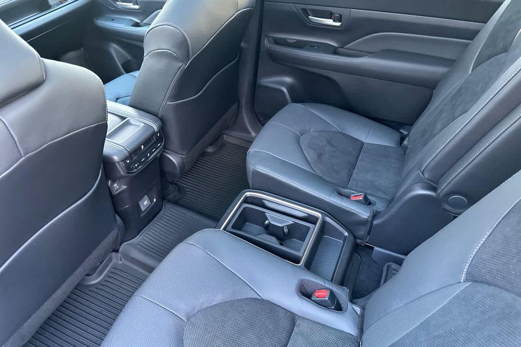 new 2026 Toyota Grand Highlander Hybrid car, priced at $60,233