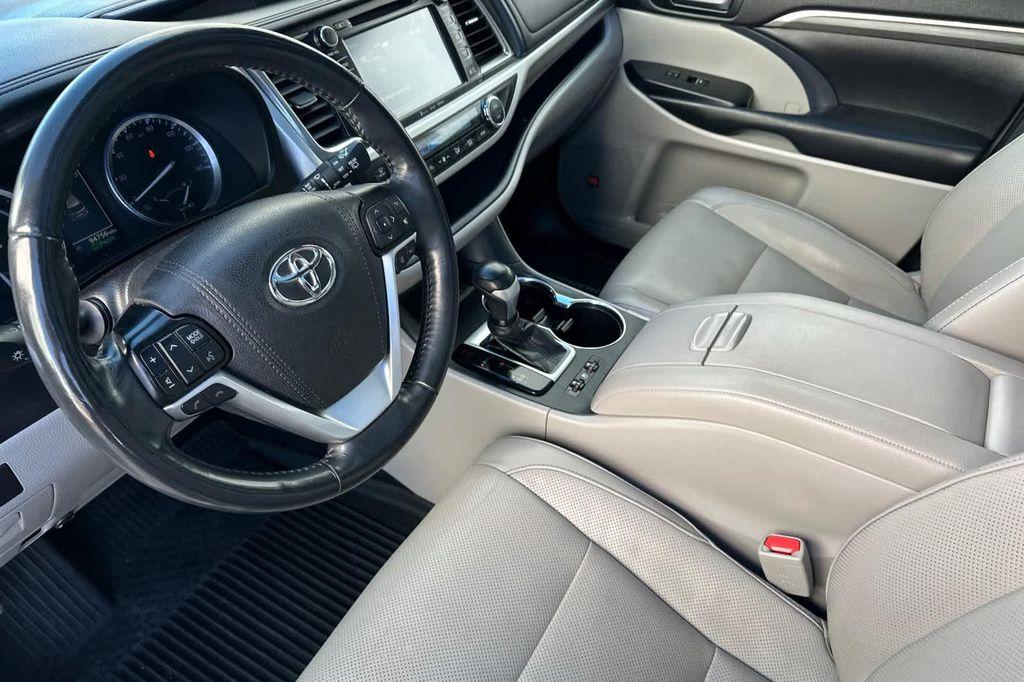 used 2019 Toyota Highlander Hybrid car, priced at $27,988
