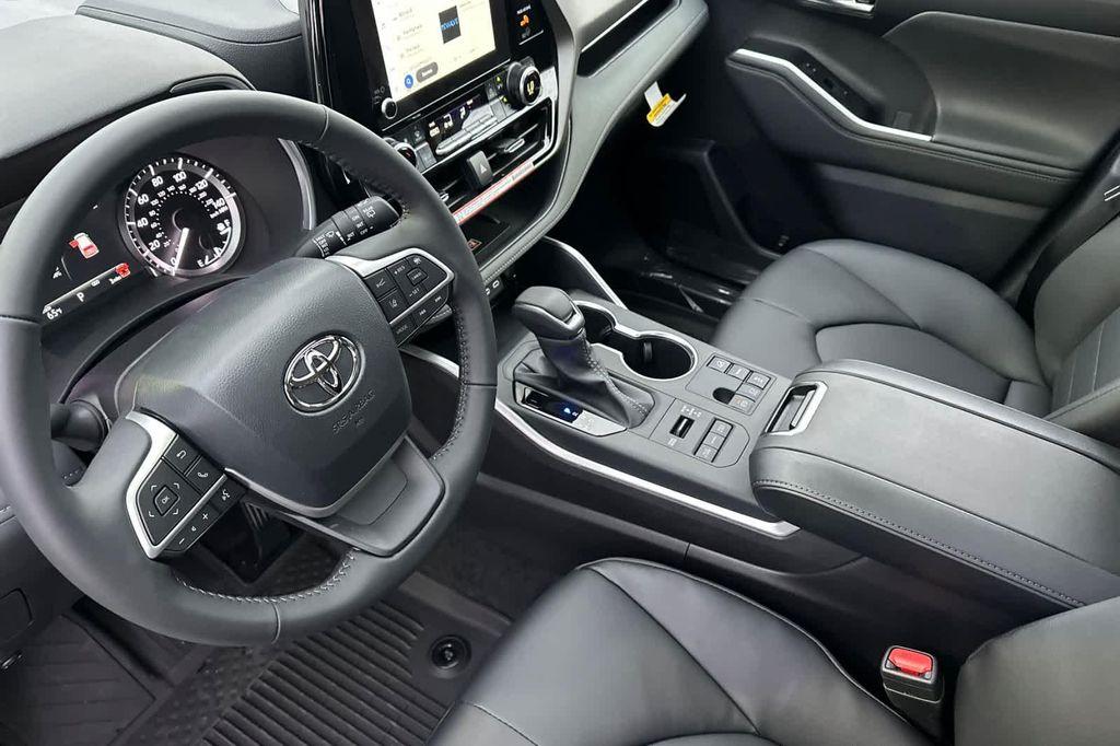 new 2026 Toyota Highlander car, priced at $49,002