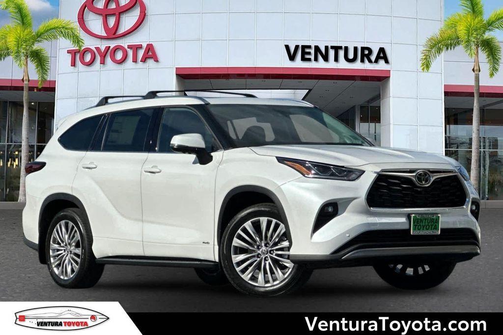 new 2026 Toyota Highlander Hybrid car, priced at $58,282