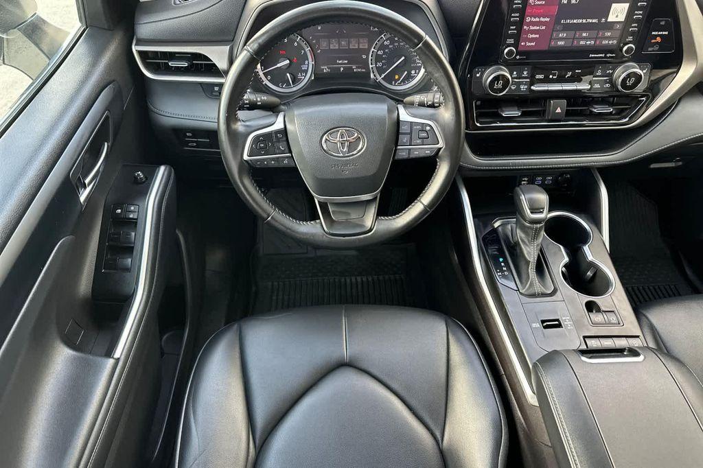 used 2022 Toyota Highlander car, priced at $26,988