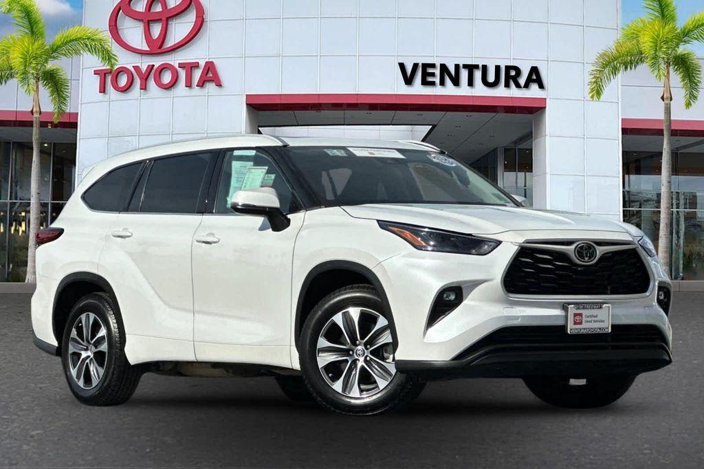 used 2022 Toyota Highlander car, priced at $26,988