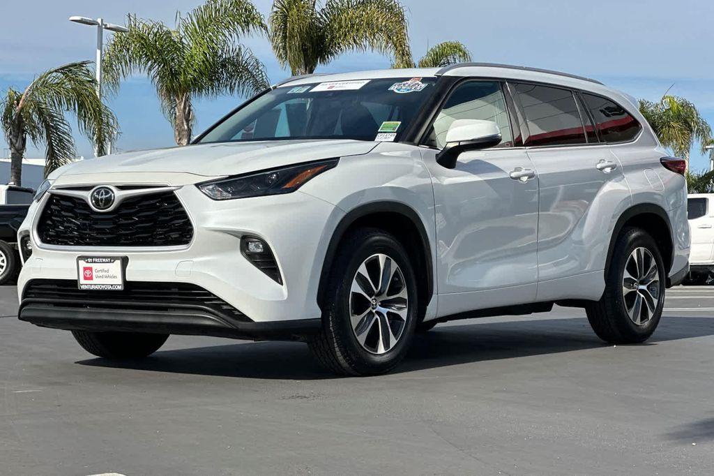 used 2022 Toyota Highlander car, priced at $26,988