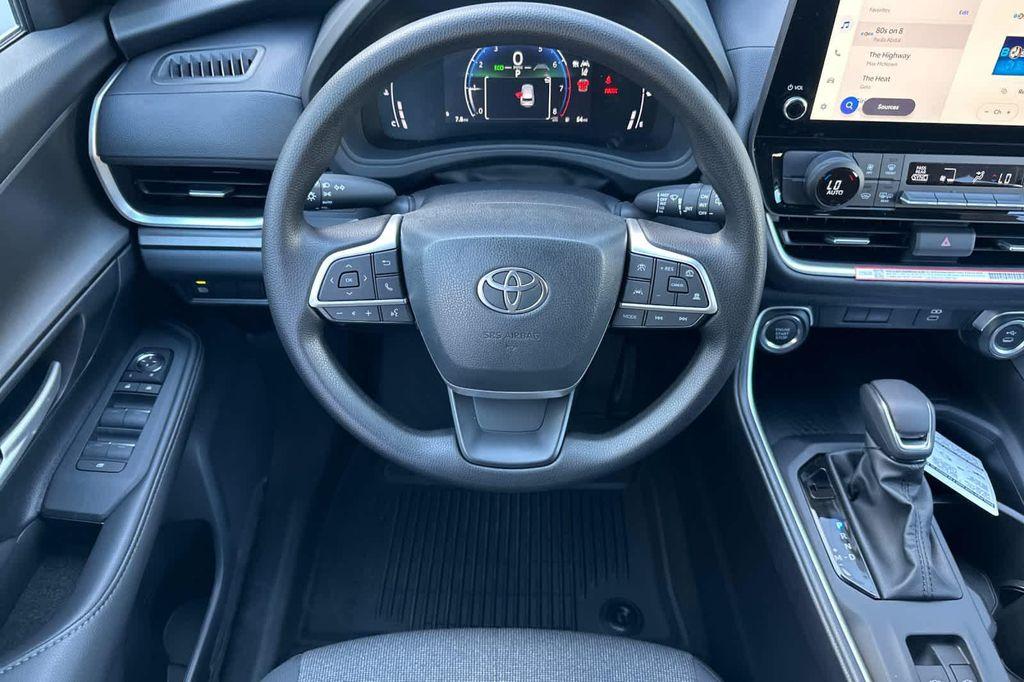 new 2026 Toyota Highlander car, priced at $45,045