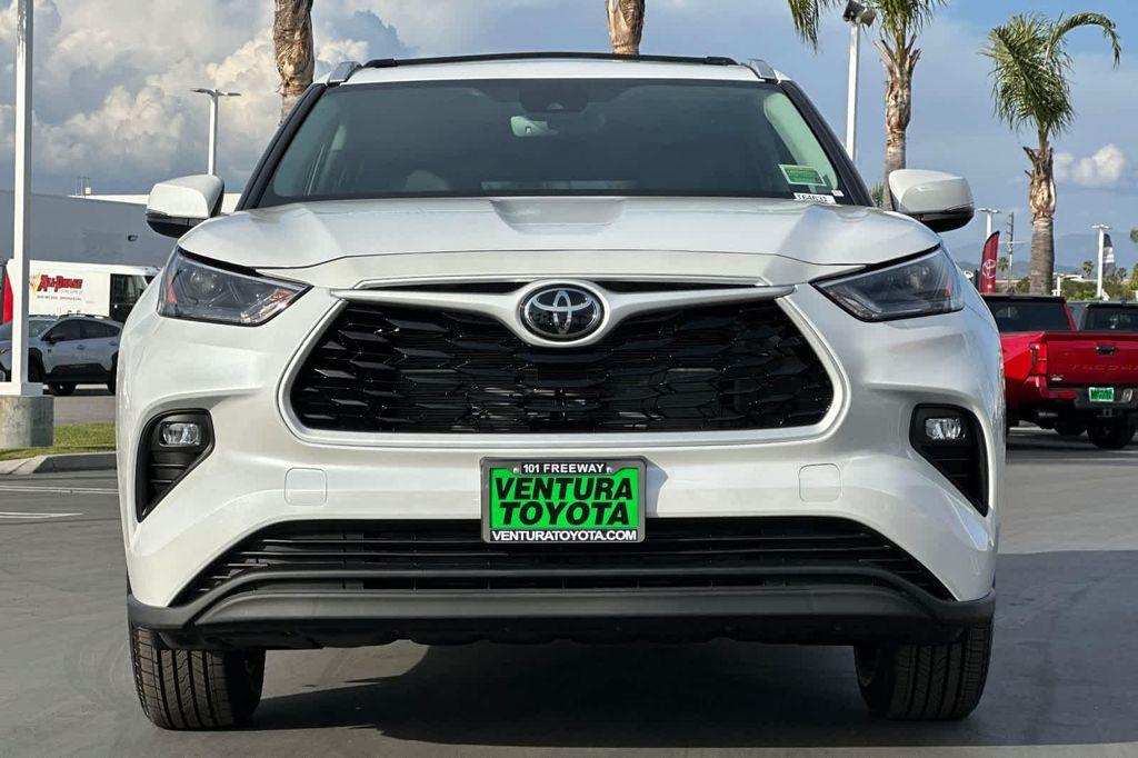 new 2026 Toyota Highlander Hybrid car, priced at $51,077