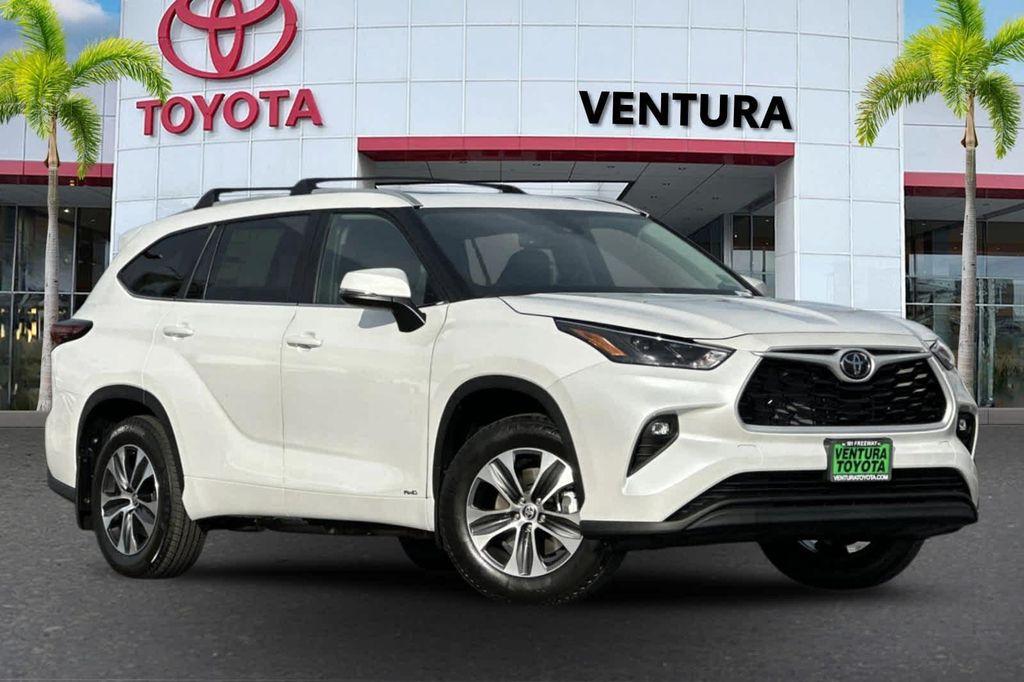 new 2026 Toyota Highlander Hybrid car, priced at $51,077