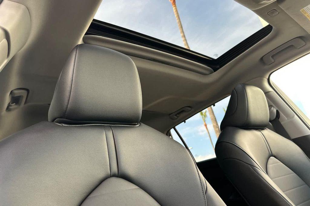 new 2026 Toyota Highlander Hybrid car, priced at $51,077
