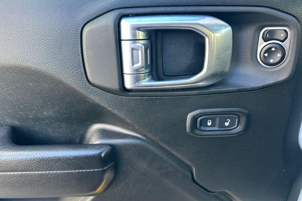 used 2022 Jeep Gladiator car, priced at $29,531