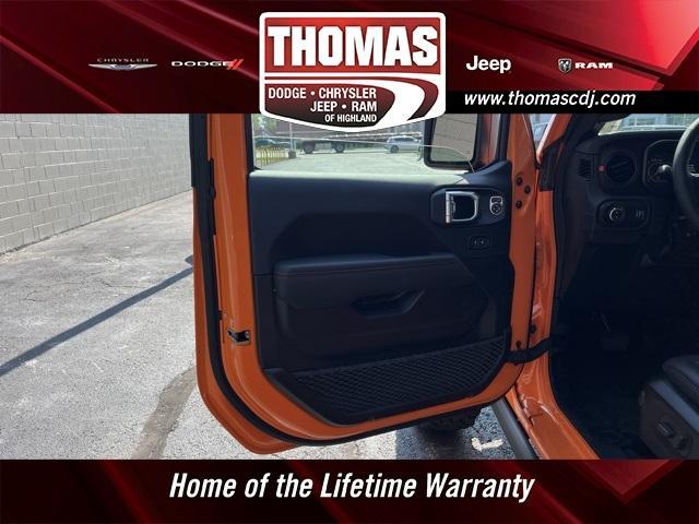 new 2025 Jeep Gladiator car, priced at $58,391