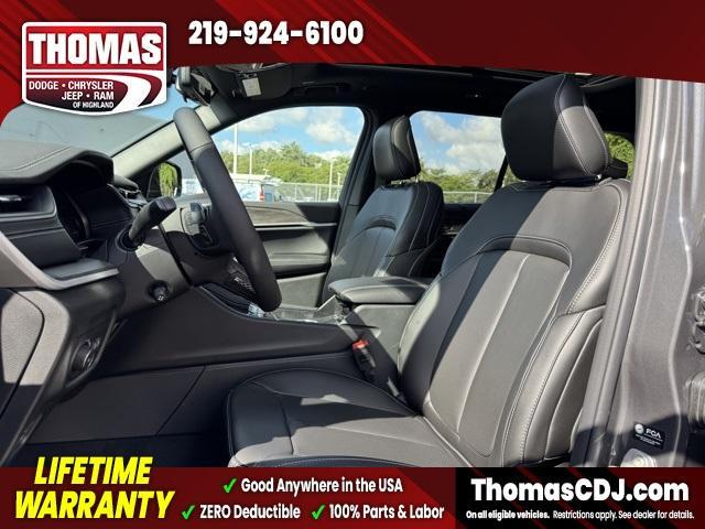 new 2025 Jeep Grand Cherokee car, priced at $44,901