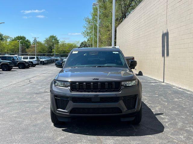 new 2026 Jeep Grand Cherokee car, priced at $45,972