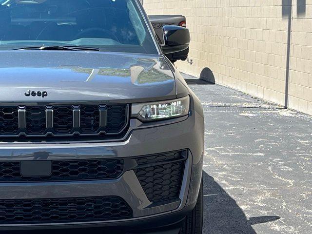 new 2026 Jeep Grand Cherokee car, priced at $45,972