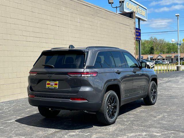 new 2026 Jeep Grand Cherokee car, priced at $45,972