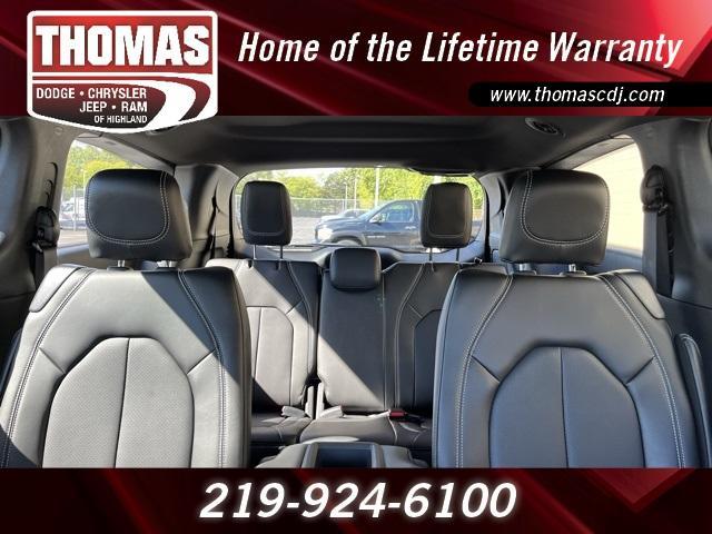 new 2026 Chrysler Pacifica car, priced at $39,683