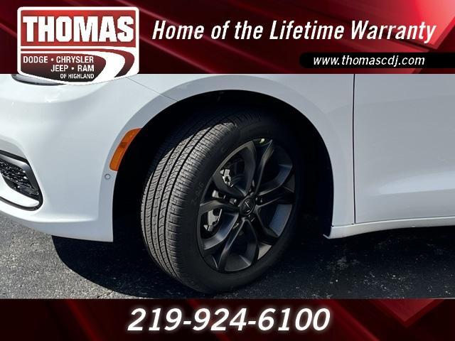 new 2026 Chrysler Pacifica car, priced at $39,683