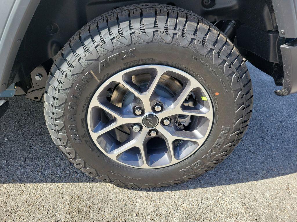 new 2026 Jeep Wrangler car, priced at $39,987