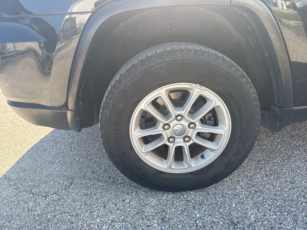 used 2019 Jeep Grand Cherokee car, priced at $16,342