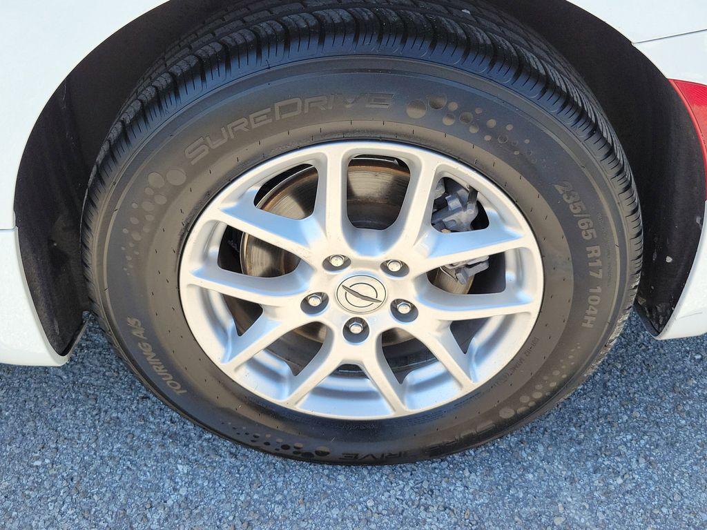 used 2024 Chrysler Pacifica car, priced at $20,998
