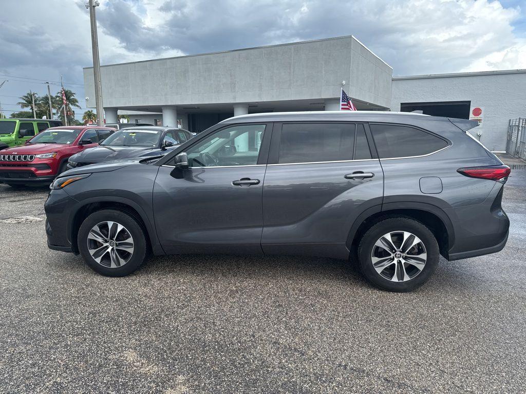 used 2023 Toyota Highlander car, priced at $26,346