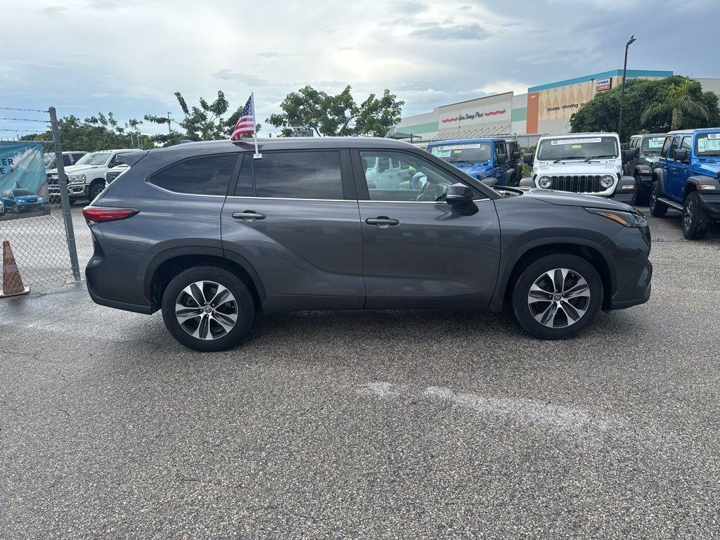 used 2023 Toyota Highlander car, priced at $26,346