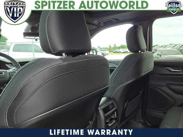 new 2025 Jeep Grand Cherokee car, priced at $35,425