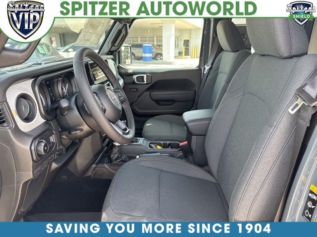 new 2025 Jeep Wrangler car, priced at $42,977