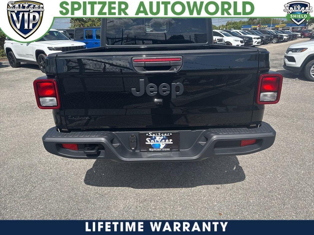new 2025 Jeep Gladiator car, priced at $37,759