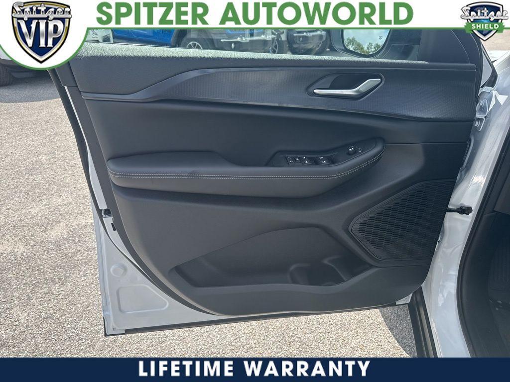 new 2025 Jeep Grand Cherokee car, priced at $29,179