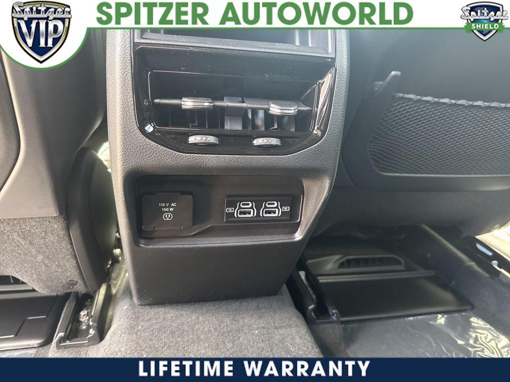 new 2025 Jeep Grand Cherokee car, priced at $29,179