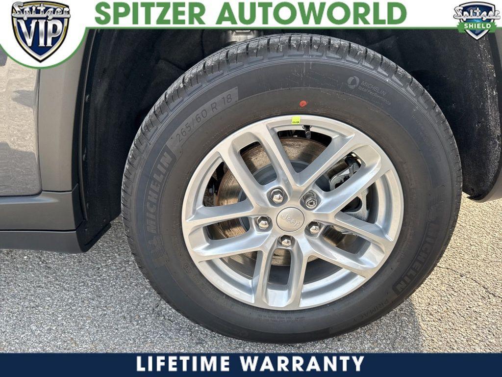 new 2025 Jeep Grand Cherokee L car, priced at $35,995